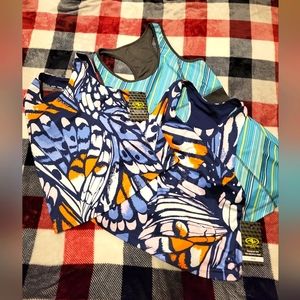 3 pack tank tops all 3 have built in bra.